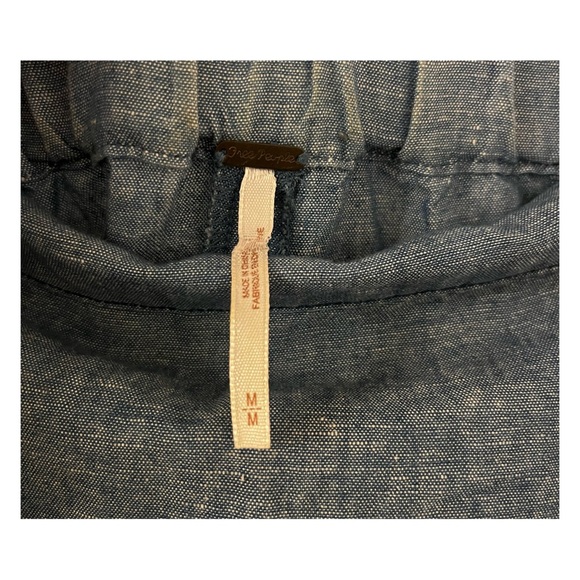 Free People Show Me Some Shoulder Chambray Top - Size: M - Great Condition - Picture 9 of 9